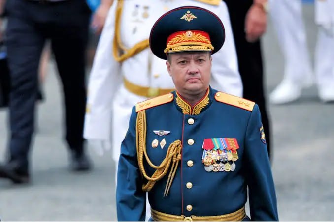 Путин доверил небо России военному преступнику, который отдавал приказы убивать гражданских на Киевщине - фото 2