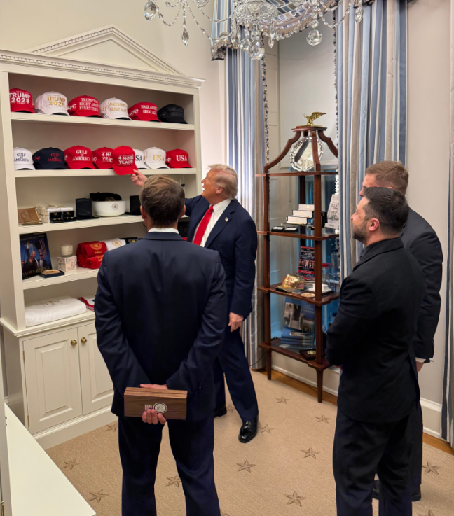 5 самых нелепых изменений, которые Трамп сделал по возвращении в Белый дом - фото 2