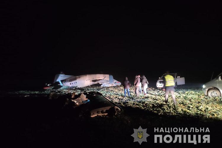 На Тернопольщине разбился самолет, есть жертвы (ФОТО) - фото 2