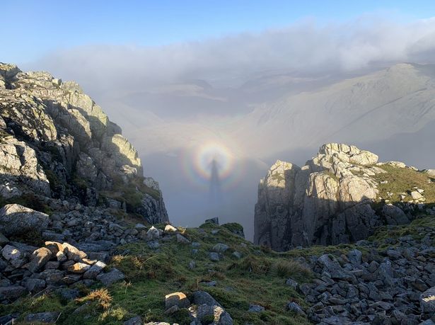 У Великобританії чоловік зафільмував гірську примару: як він виглядав (ФОТО) - фото 2