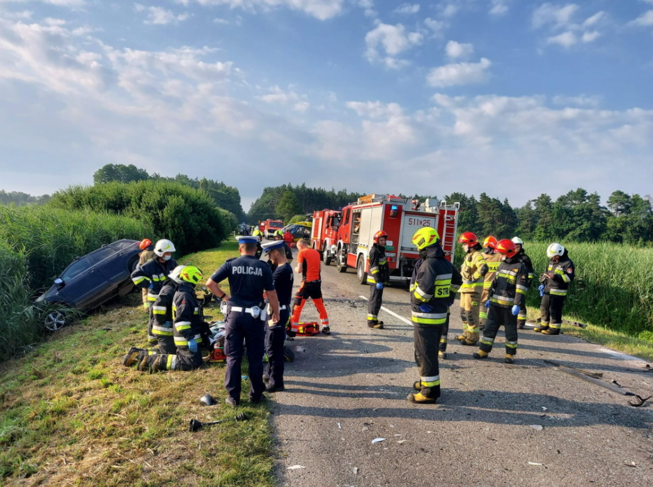 У Польщі мікроавтобус з українцями потрапив у ДТП: є загиблі і постраждалі (ФОТО) - фото 3