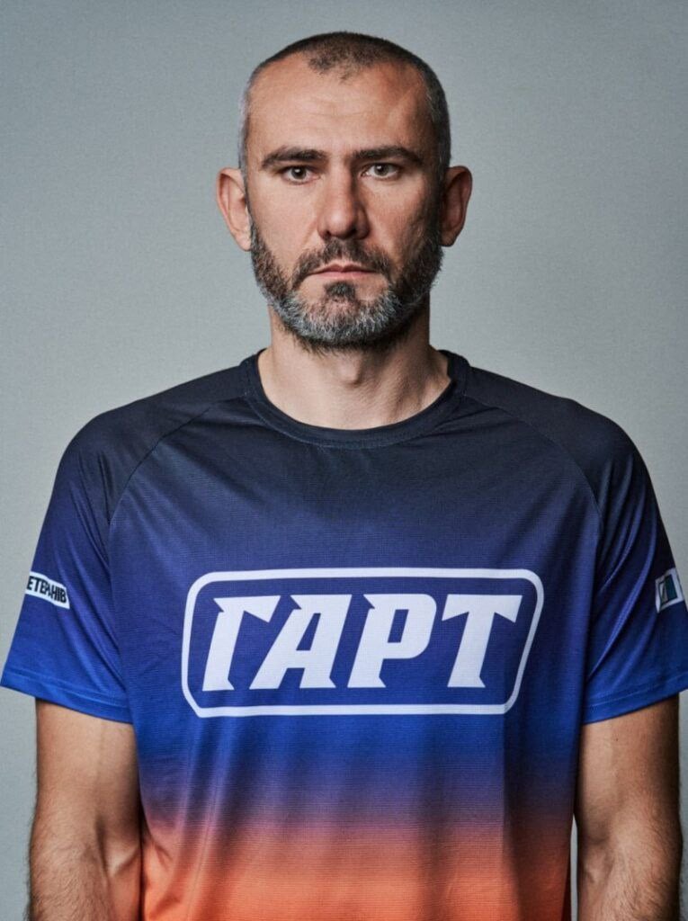 Ранения не сломали – Одесса аплодирует стоя: украинский ветеран едет покорять США - фото 2