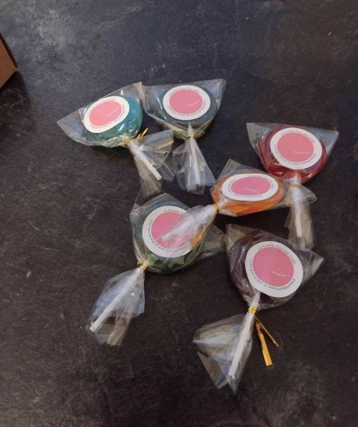 Во Франции начали продавать леденцы со вкусом немытого пениса - фото 2 Во Франции начали продавать леденцы со вкусом немытого пениса - фото 2