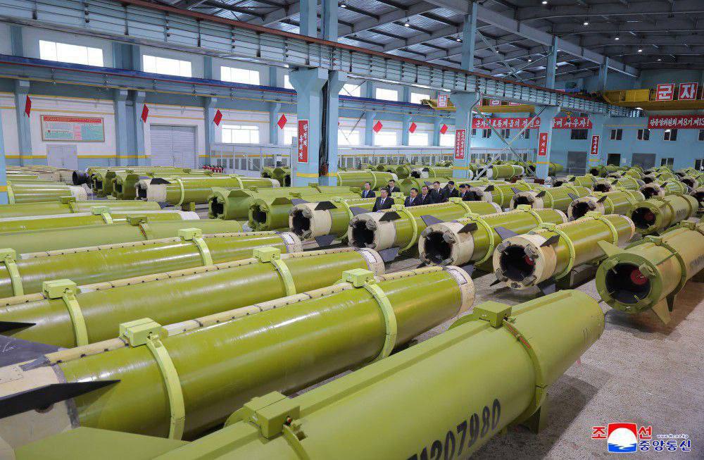 У КНДР показали виробництво ракет, якими Росія б’є по Україні - фото 2