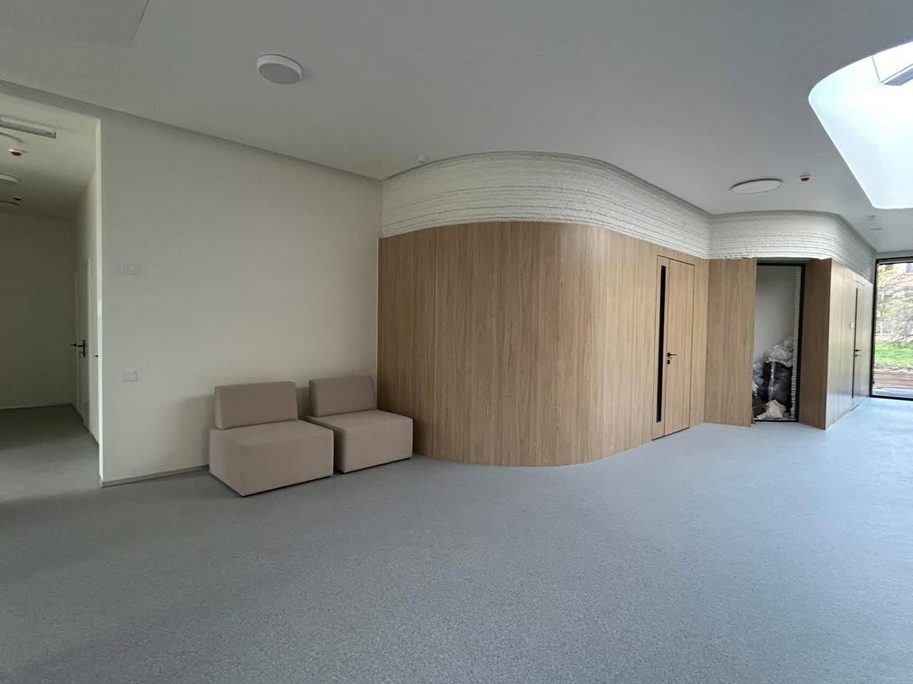 Во Львове почти завершили первую школу, напечатанную на 3D-принтере - фото 2