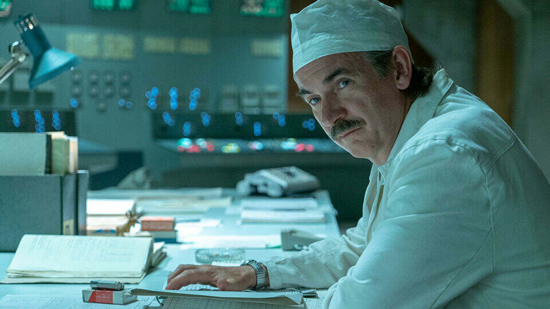 Умер актер, сыгравший в нашумевшем сериале HBO ”Чернобыль” - фото 3
