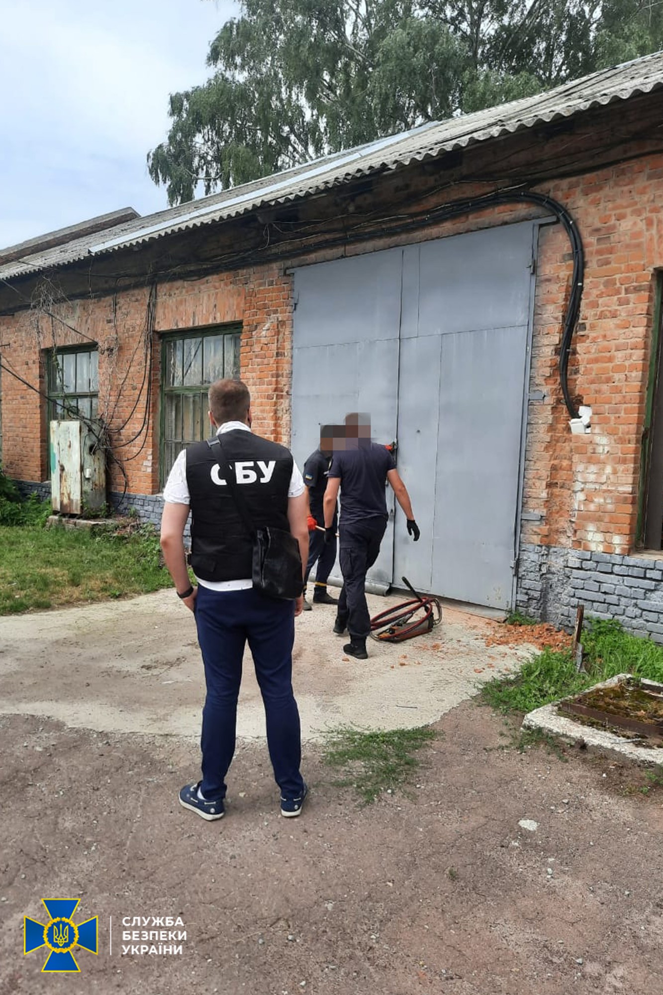 СБУ обезвредила криптоферму, которая могла оставить часть Черниговской области без света и воды (фото) - фото 2