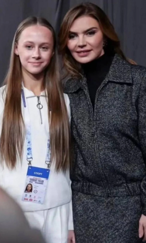 Кабаєва знову перекроїла своє обличчя (ФОТО) - фото 2