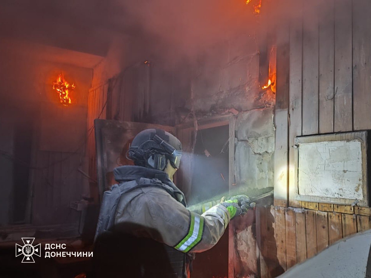 Окупанти завдали авіаудару по ще одному місту: є загиблі та поранені - фото 2