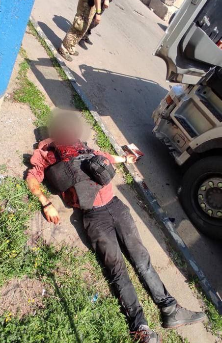 На Луганщині загинув іноземний журналіст: що відомо про обстріл транспорту - фото 3