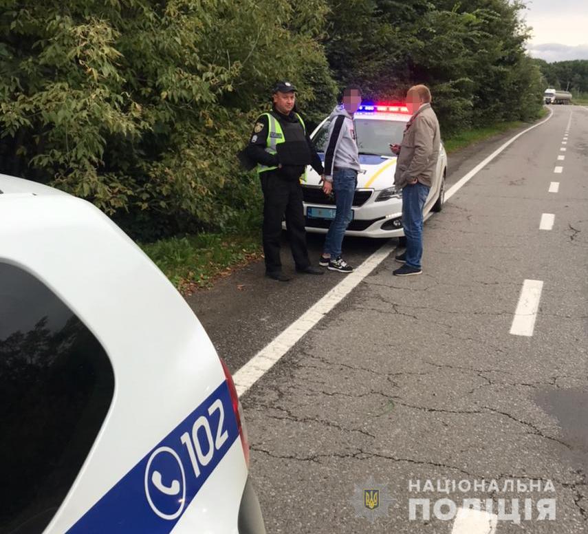 Согласились помочь, а потом ограбили: полиция Львовщины задержала парней - фото 3