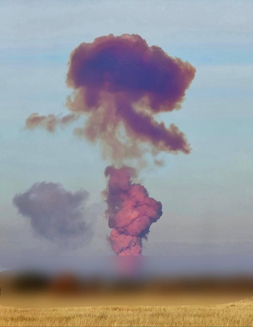 В России на полигоне поднялся фиолетовый дым: что пошло не так - фото 2