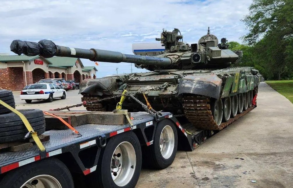 Російський танк Т-90 помітили в США (ФОТО) - фото 4