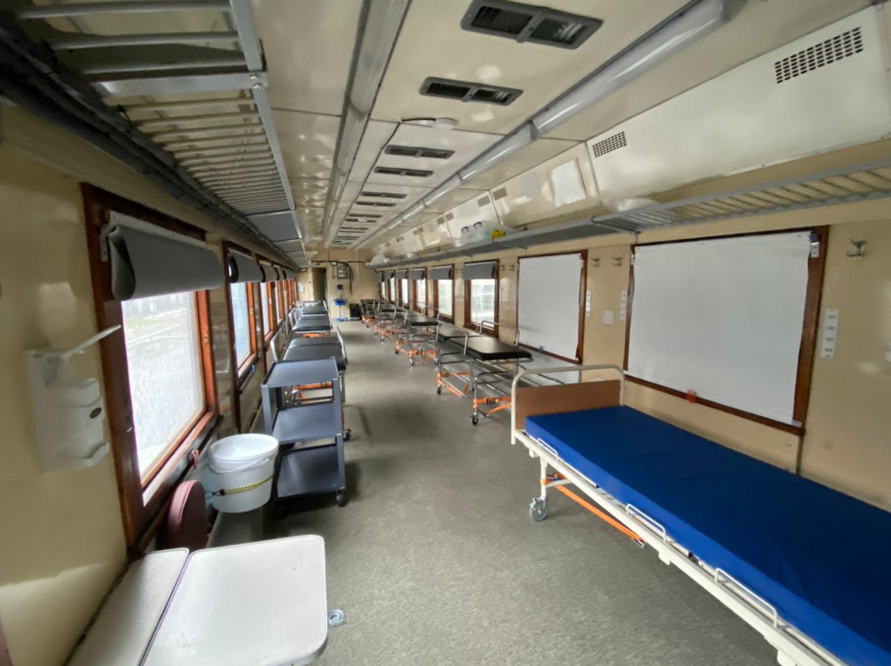 В Украине запустили поезд-госпиталь: как он выглядит - фото 3