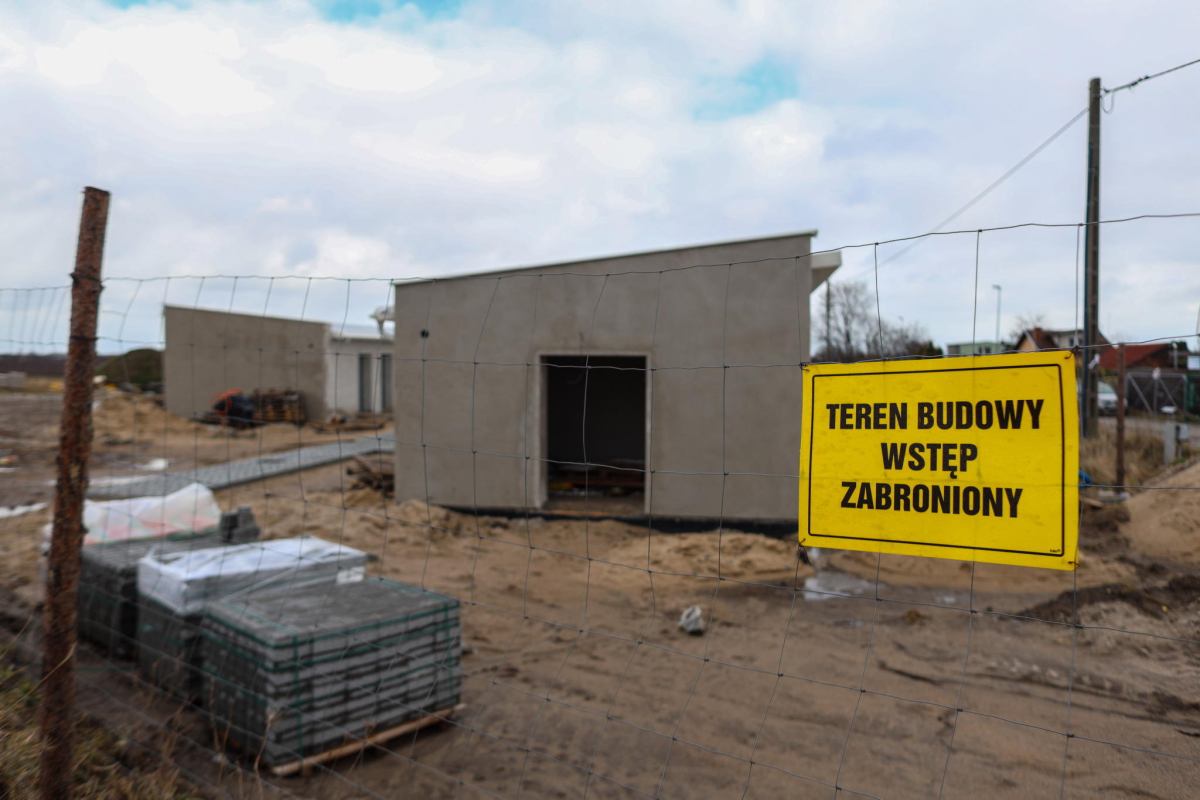 В Польше беженцев из Украины переселили в изоляторы для больных коронавирусом  - фото 4