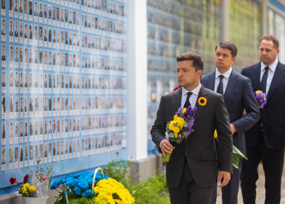 День памяти защитников Украины: как в стране чтят павших воинов (ФОТО) - фото 4