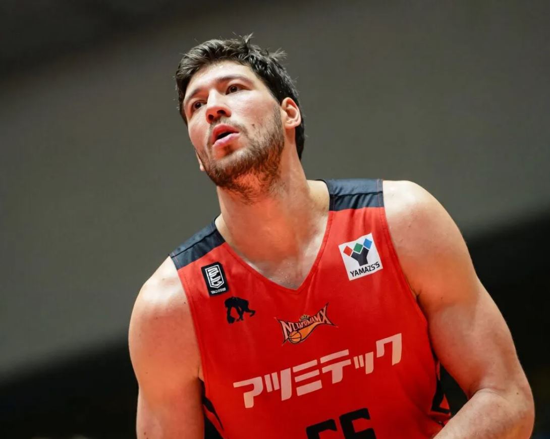 СТБ оголосив ім'я головного героя 15-го сезону шоу «Холостяк» - фото 2