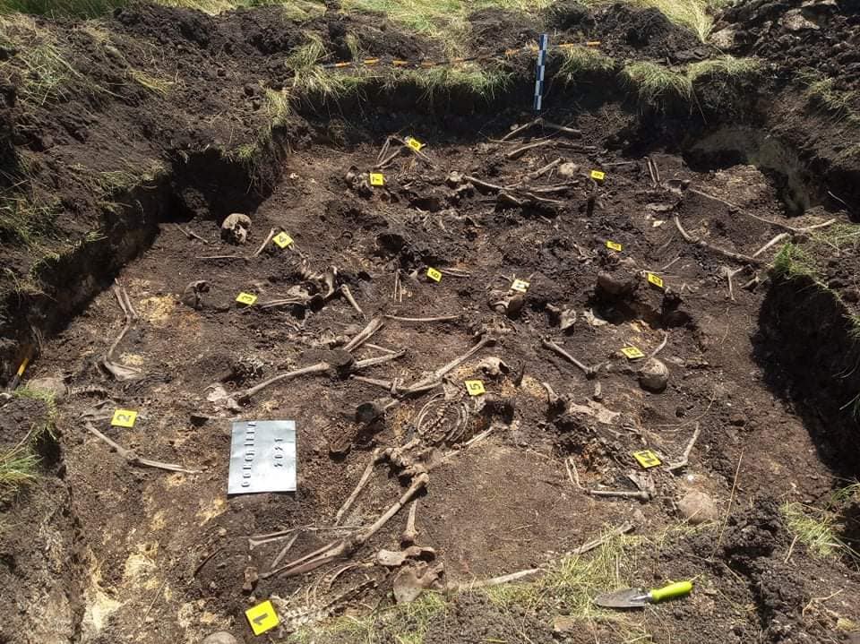 Жорстоко  вбиті: під Львовом знайшли масове поховання воїнів УПА (ФОТО 18+) - фото 4