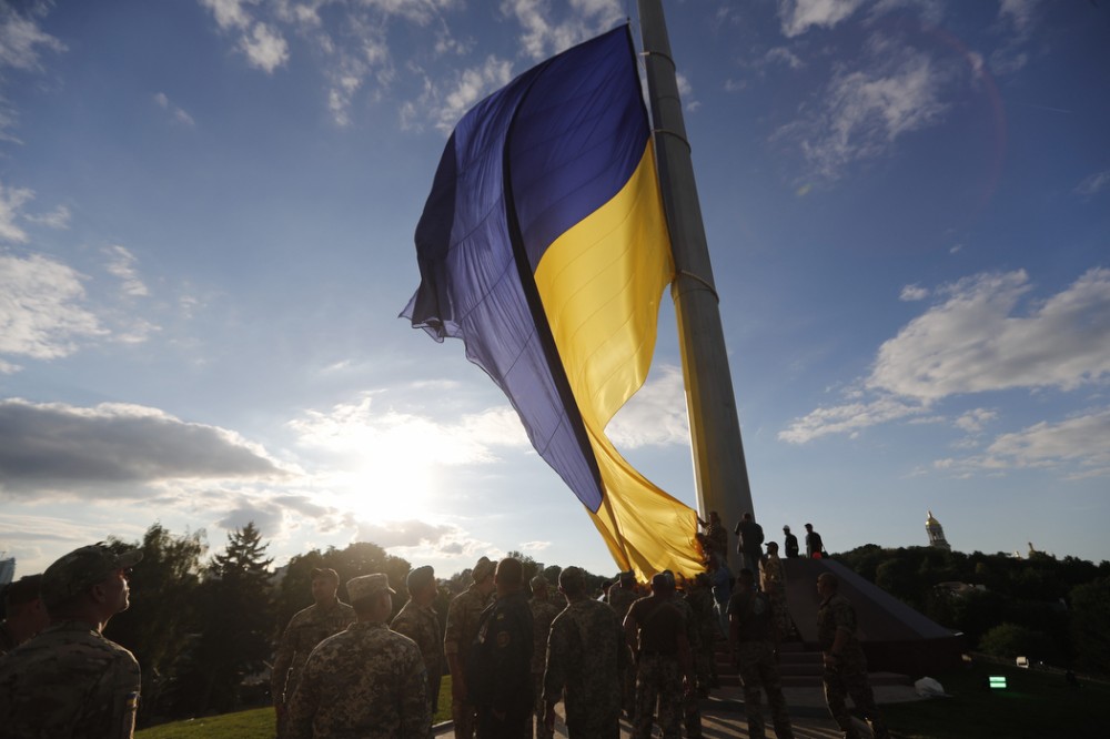 Как выглядит самый большой флаг Украины: появились фото и видео - фото 6