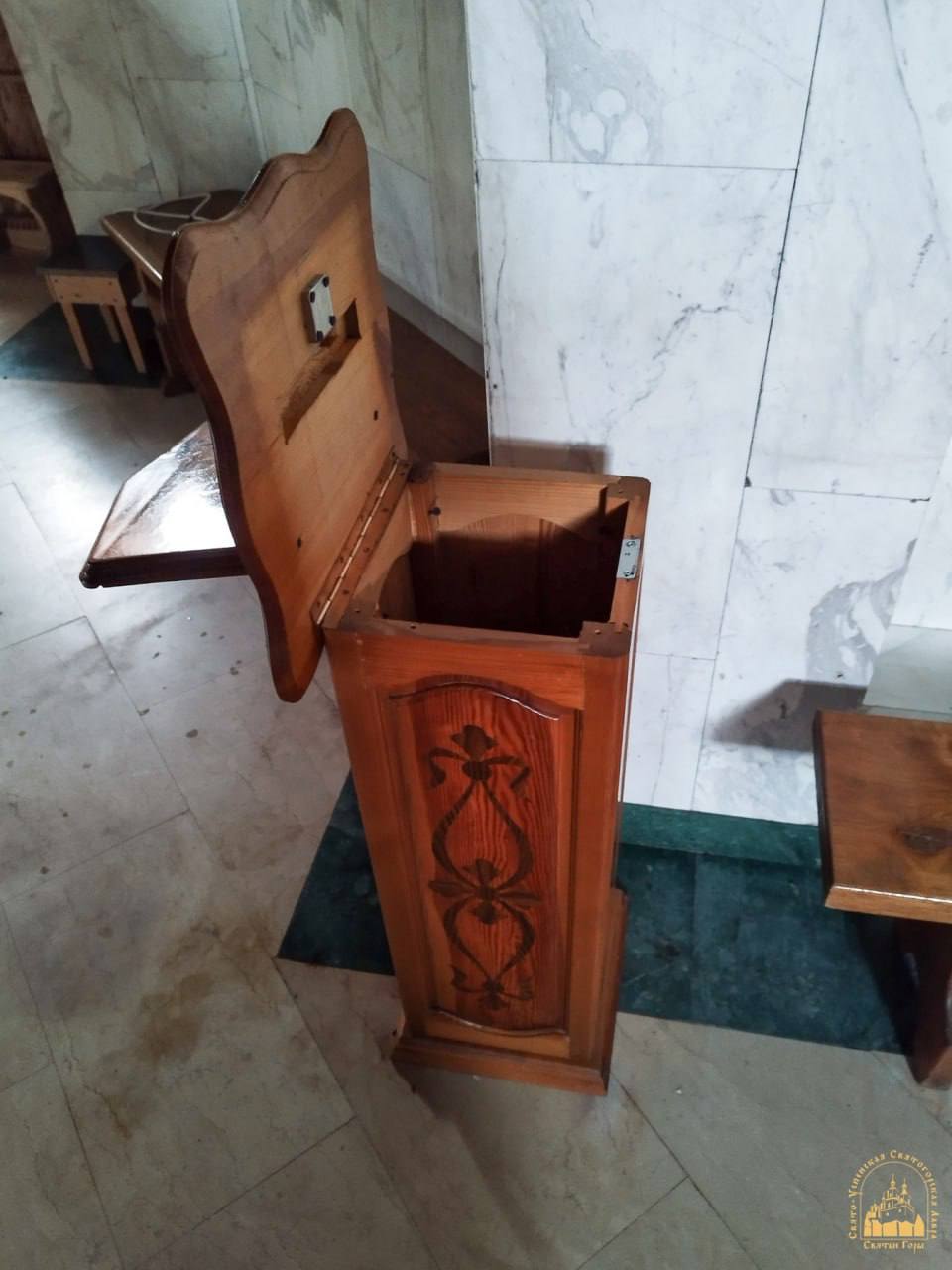 Нічне пограбування у відомій Святогірській лаврі: зі скиту викрали дзвони та начиння - фото 2