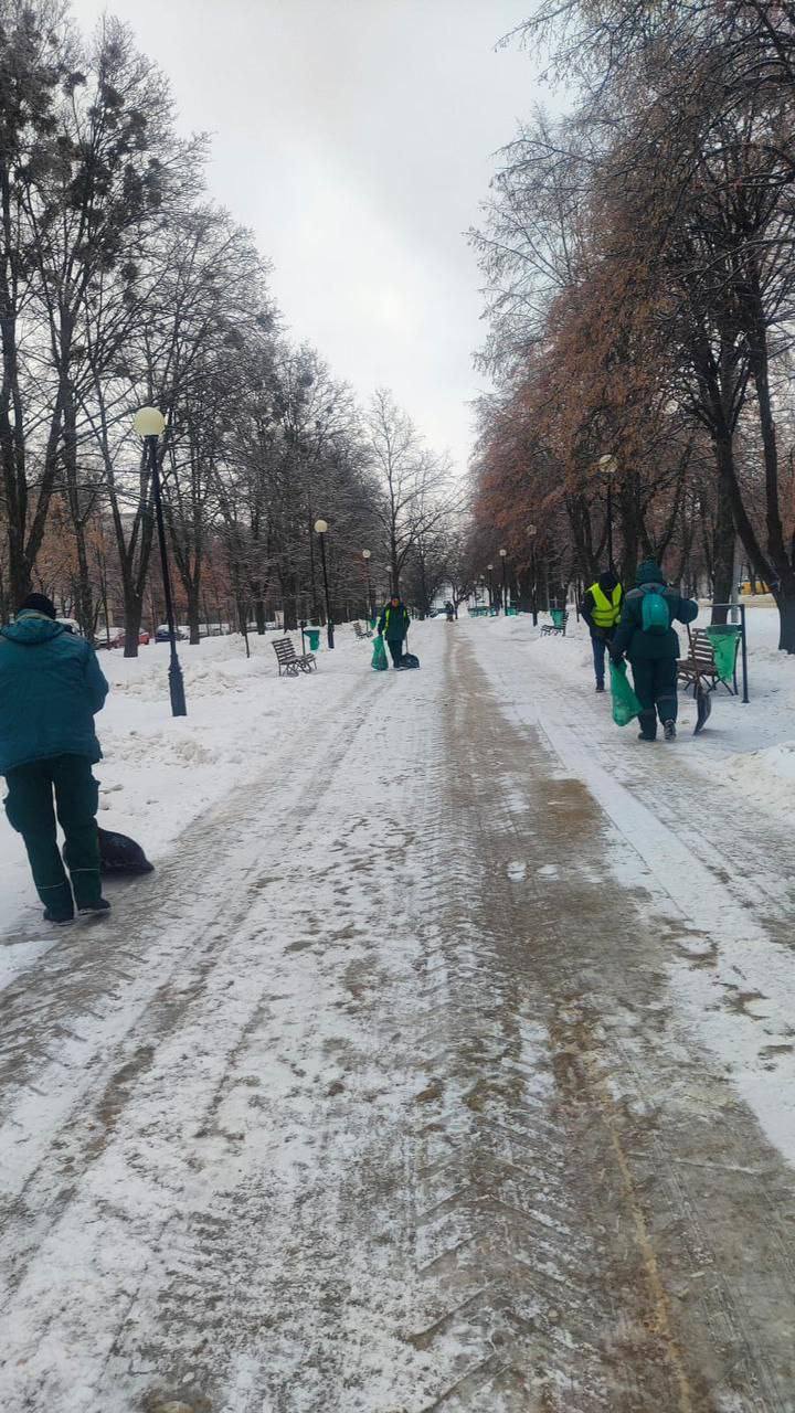 Чистота попри негоду: у мережі захоплюються роботою харківських служб - фото 2