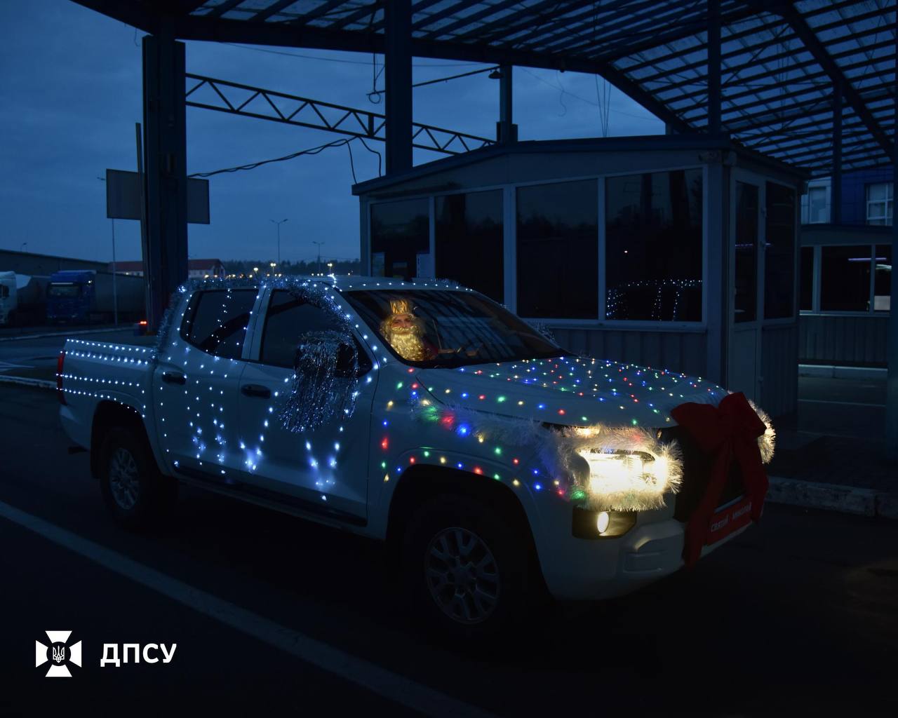 Прикордонники надали докази, що святий Миколай вже в Україні  - фото 2