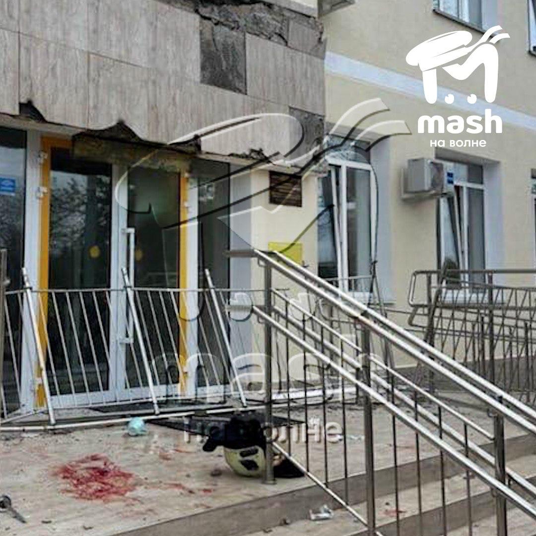 В Крыму обрушился балкон школы с детьми после ”капитального ремонта” (ФОТО) - фото 2