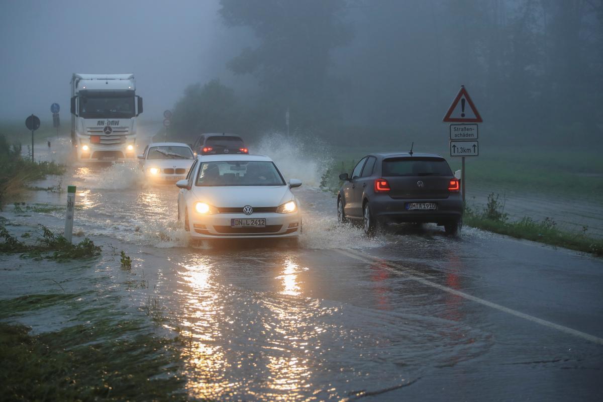 Німеччину накрили потужні зливи: є загиблі і зниклі безвісти (ФОТО, ВІДЕО) - фото 3