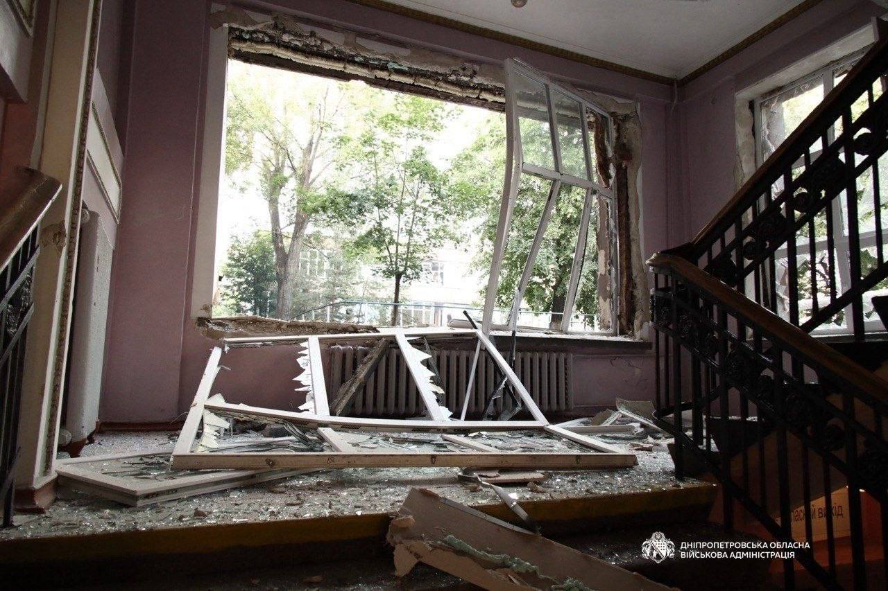 Удар баллистики по Днепру: где произошел прилет - фото 2