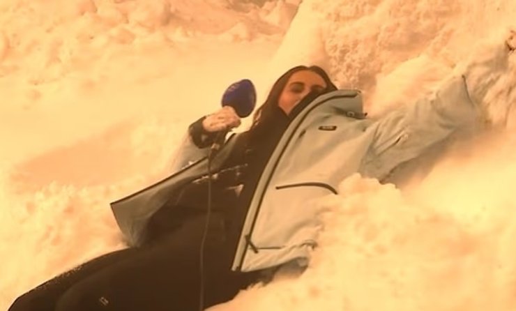 «Не стоило пить без ужина»: звездная австралийская журналистка вышла в эфир Олимпиады выпившей - фото 2