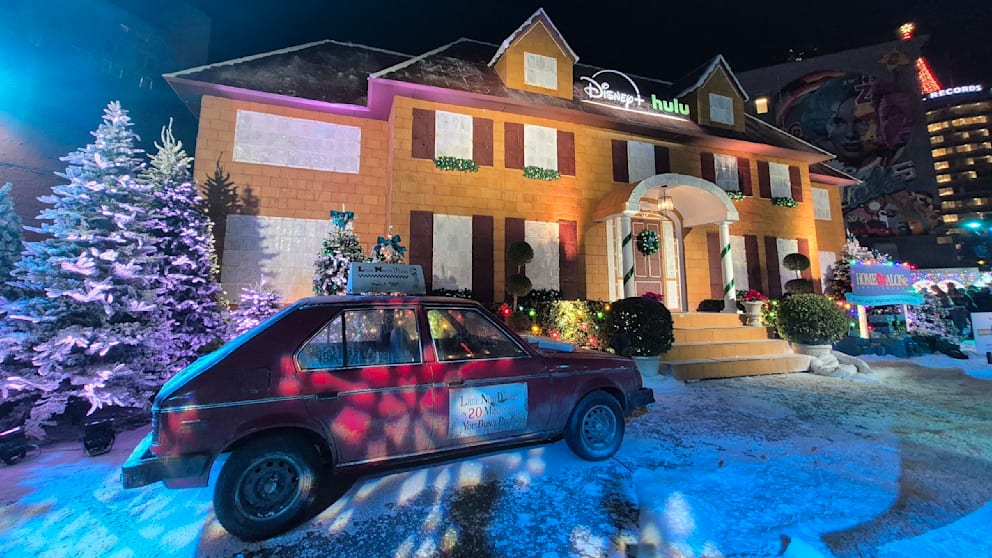 Disney установила мировой рекорд, построив самый известный дом - фото 2