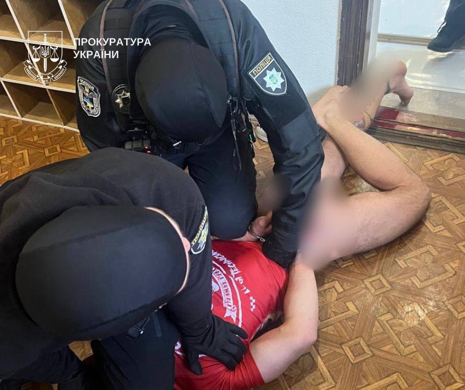 У Києві судять тренера з джиу-джитсу за сексуальне насильство: у мережі показали його фото - фото 2