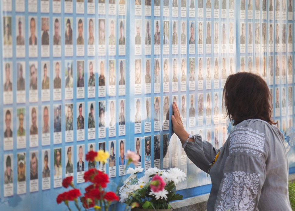 День памяти защитников Украины: как в стране чтят павших воинов (ФОТО) - фото 2