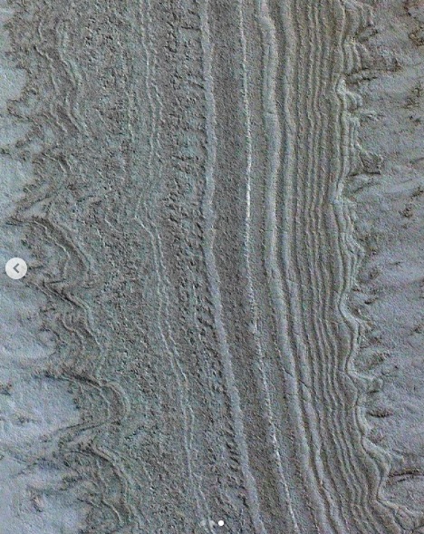 Ученые NASA запечатлели и показали множество различных особенностей Марса (ФОТО) - фото 4