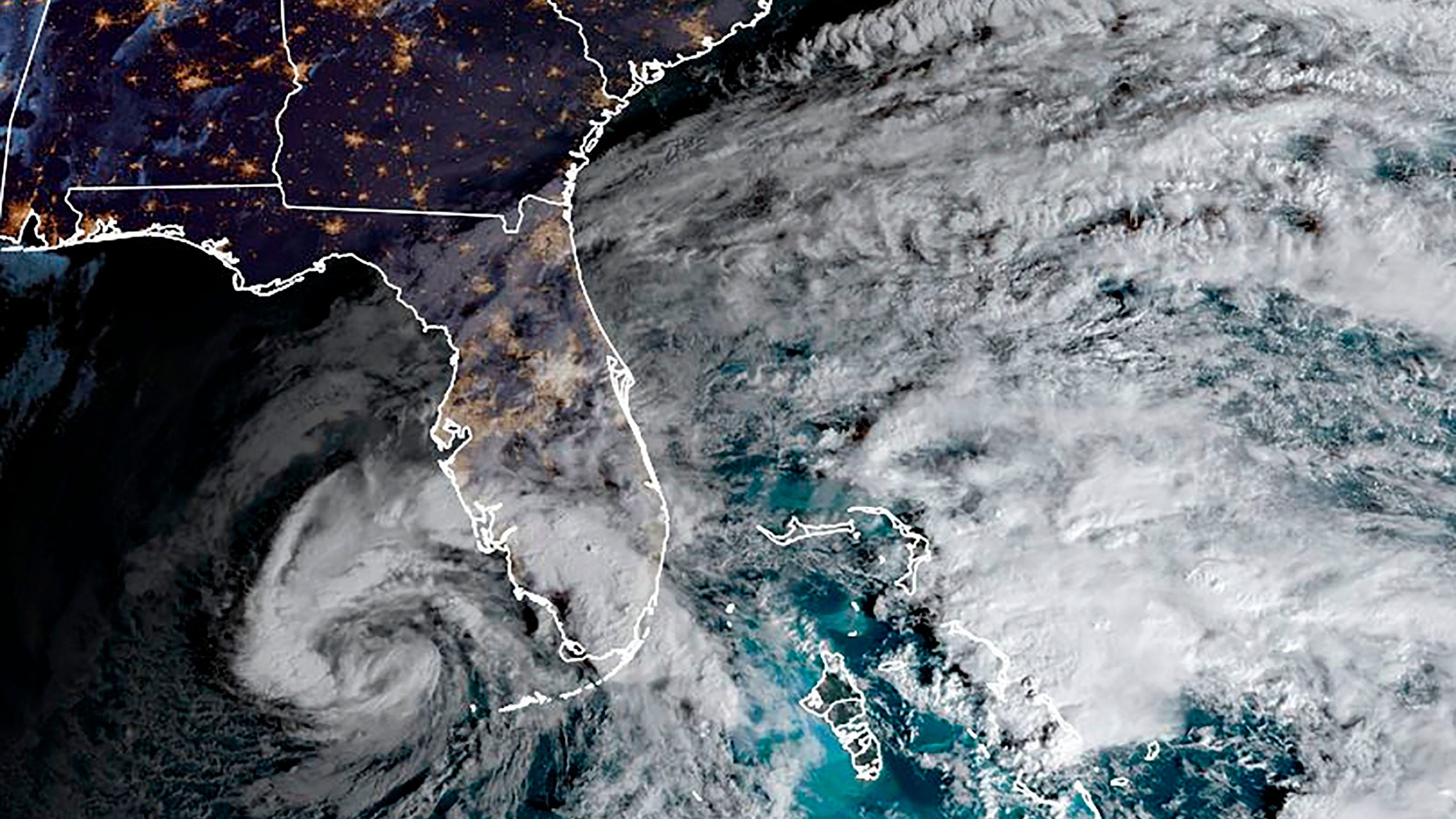 На восточное побережье США налетел тропический шторм Эта (Фото) - фото 5