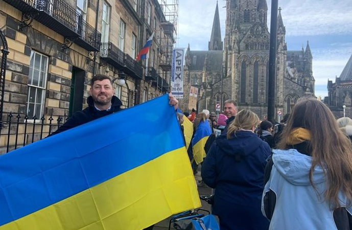 Голову міськради Единбурга відсторонили: його звинуватили у сексуальних домаганнях до біженок України - фото 2