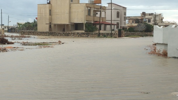 Турцию накрыли масштабные наводнения: разрушены мосты и дома (ФОТО)  - фото 2