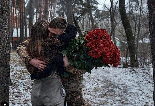 Український військовий освідчився дівчині прямо на лінії зіткнення (ФОТО) - фото 6