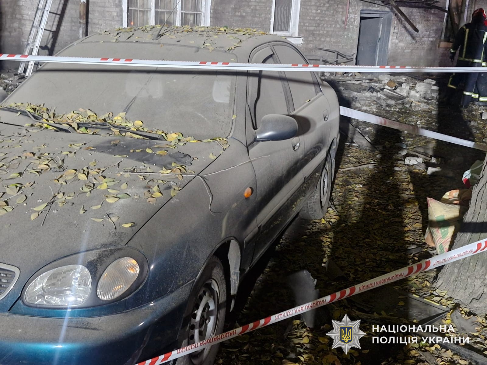 Массированный удар по Днепропетровщине: люди оказались под завалами - фото 2