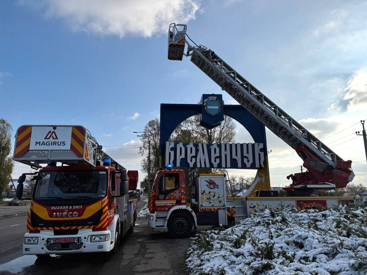 Спасатели Полтавщины получили пожарные автолестницы немецкого производства Magirus - фото 4