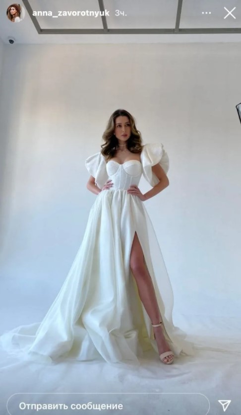 Дочь Анастасии Заворотнюк показала поклонникам снимки в свадебном платье  - фото 3