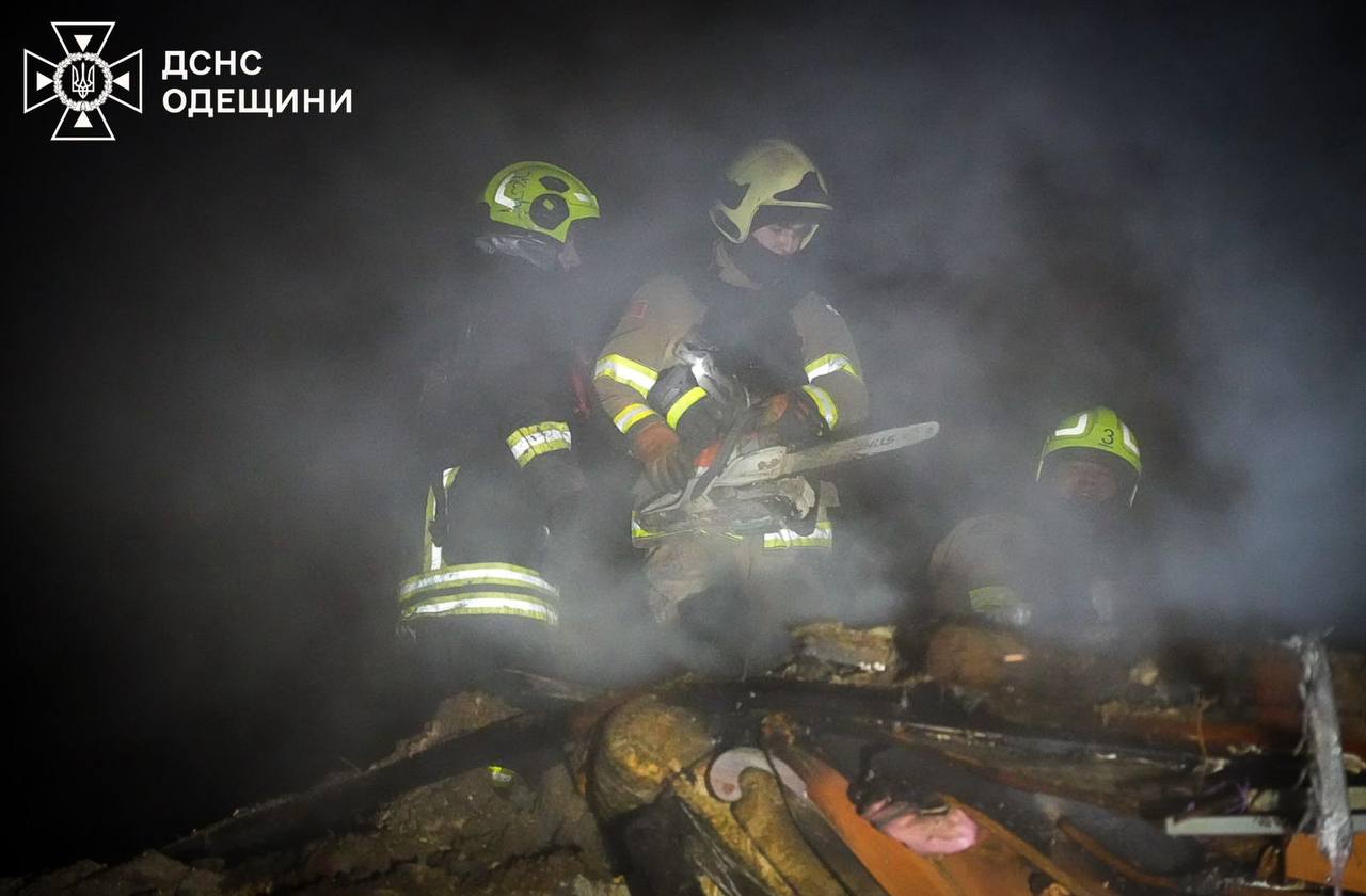 Россия накрыла огнем Одессу: не обошлось без погибших - фото 2 Россия накрыла огнем Одессу: не обошлось без погибших - фото 2