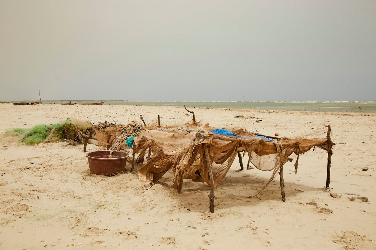 Фоторепортаж: африканский город Сен-Луи поглощается океаном - фото 6