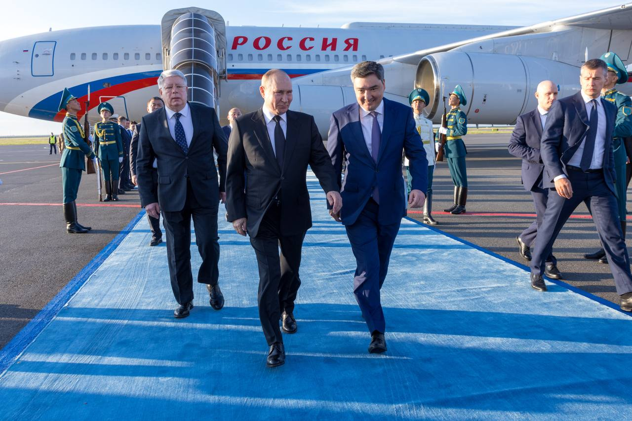 Довольный Путин прибыл в Казахстан на саммит ШОС: с кем у диктатора намечены встречи (ФОТО) - фото 2