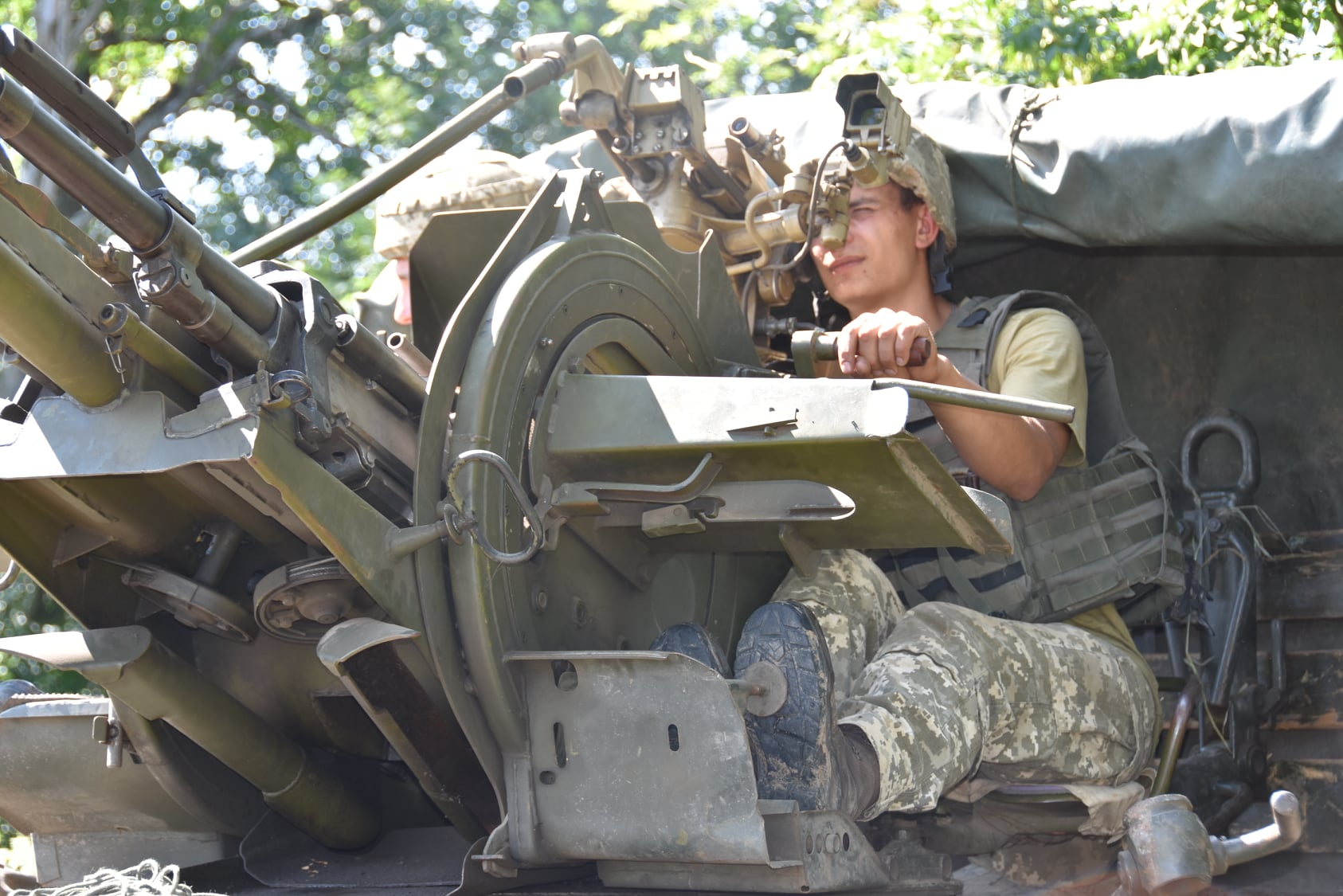Прихвосні Путіна на Донбасі відпрацьовують наступ танків і артилерії - фото 2