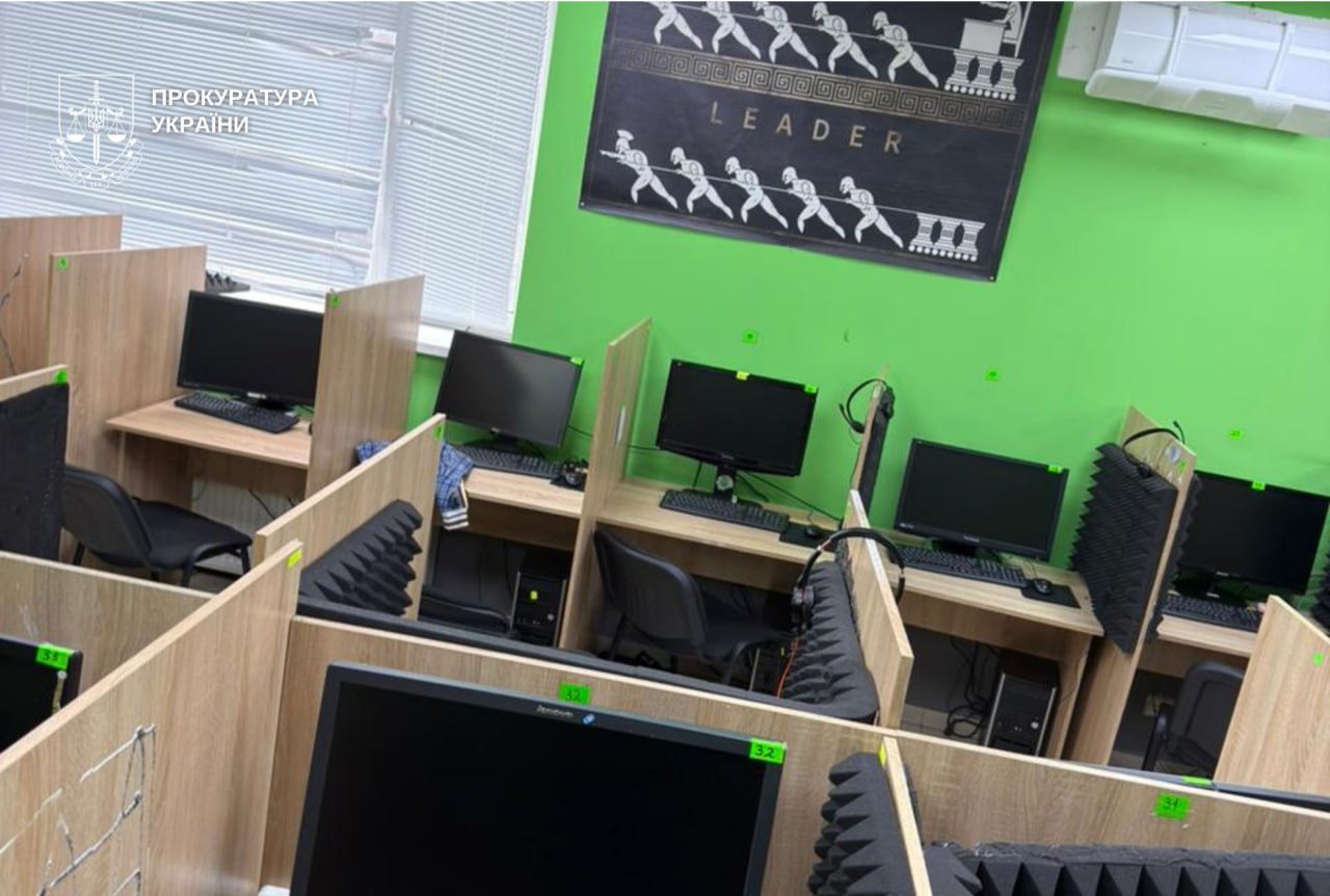 Втеча за 5 хвилин до облави та 140 одиниць техніки: подробиці ліквідації великого кол-центру у Дніпрі - фото 2