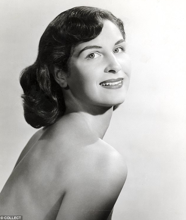 Померла найстаріша супермодель світу Дафна Селф - фото 2