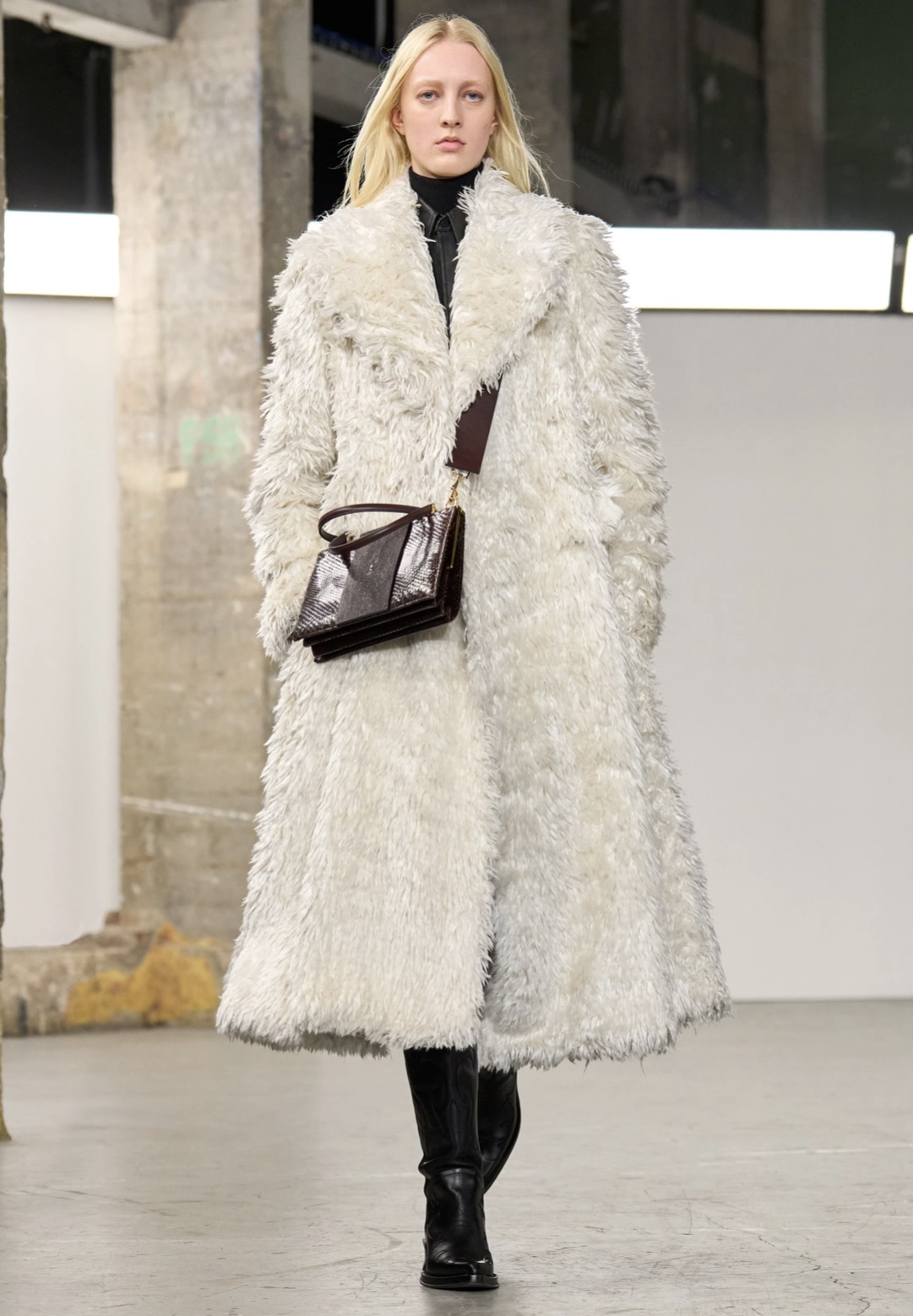 Топ-12 модных тенденций осень-зима 2025-2026 от Vogue - фото 2