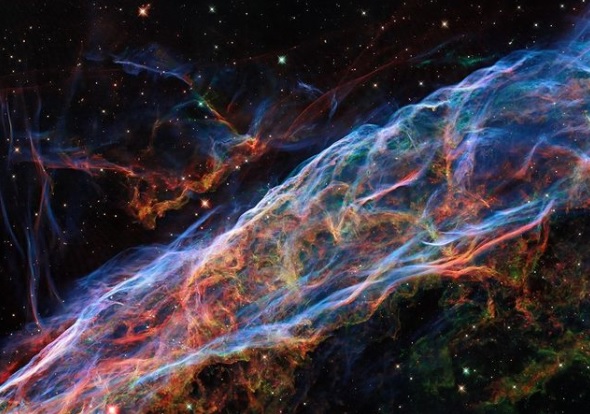 NASA запечатлело в космосе удивительно красивый объект: как он выглядит (ФОТО)  - фото 2