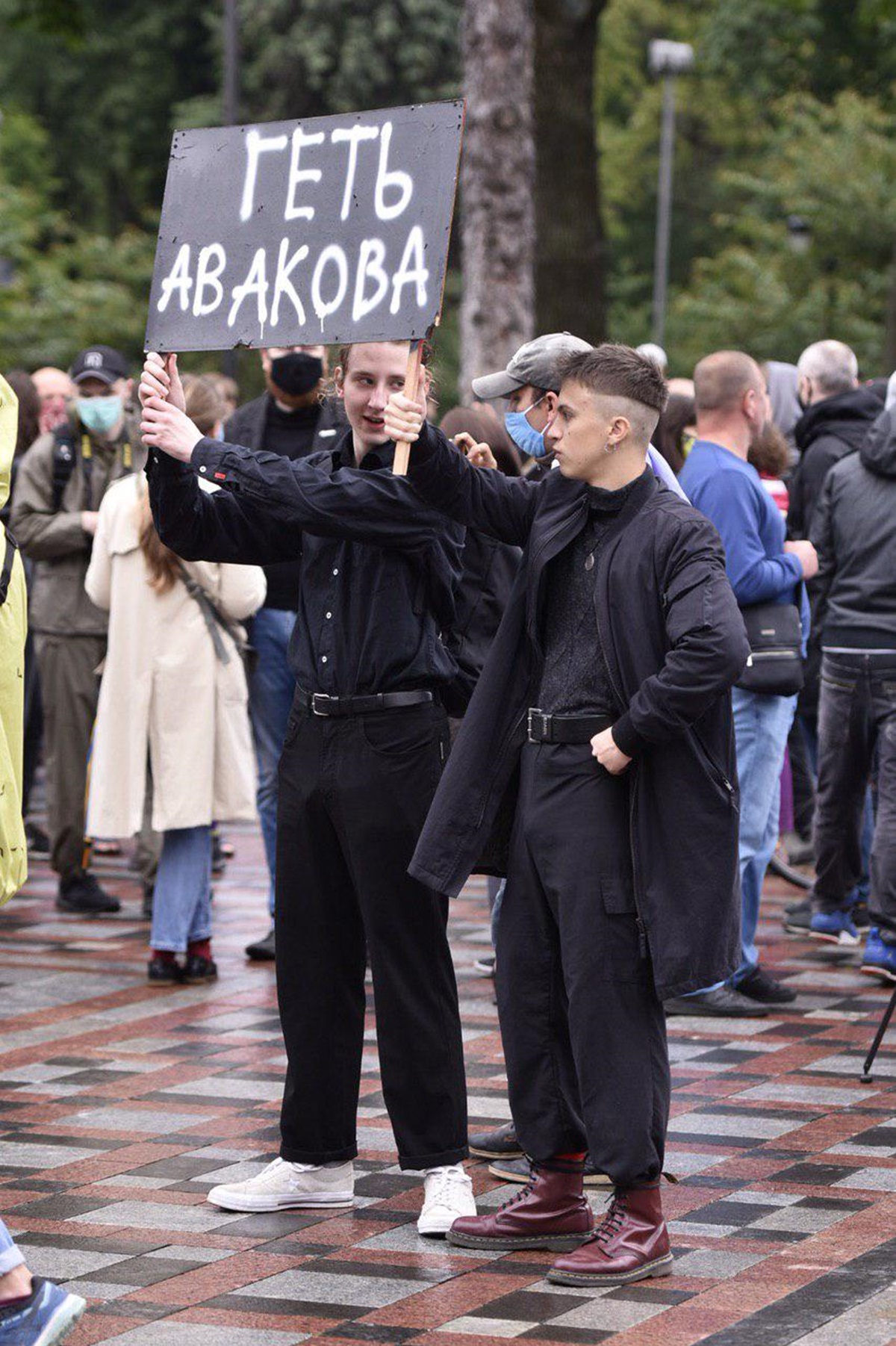 Протестующие под зданием Верховной Рады требуют отставки Авакова - фото 8